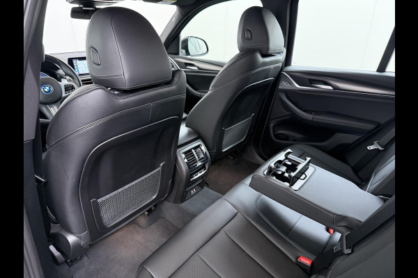 BMW X3 xDrive30e VAN: 40.900,- VOOR: 38.877,- UW WKVOORDEEL: 2.023,-PHEV | M-SPORT| DEALER ONDERHOUDEN| CAMERA| ELEKTRISCHE ACHTERKLEP| APPLE CARPLAY| RIJKLAARPRIJS