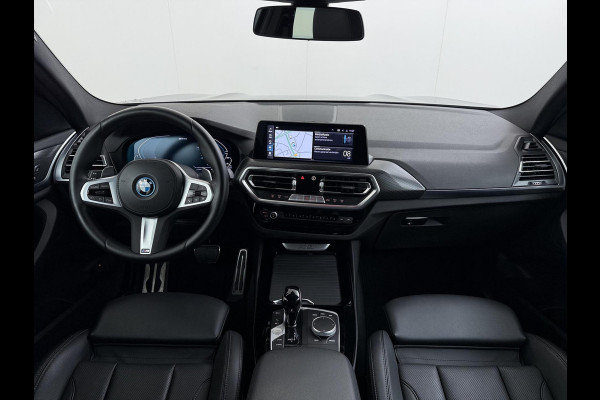 BMW X3 xDrive30e VAN: 40.900,- VOOR: 38.877,- UW WKVOORDEEL: 2.023,-PHEV | M-SPORT| DEALER ONDERHOUDEN| CAMERA| ELEKTRISCHE ACHTERKLEP| APPLE CARPLAY| RIJKLAARPRIJS