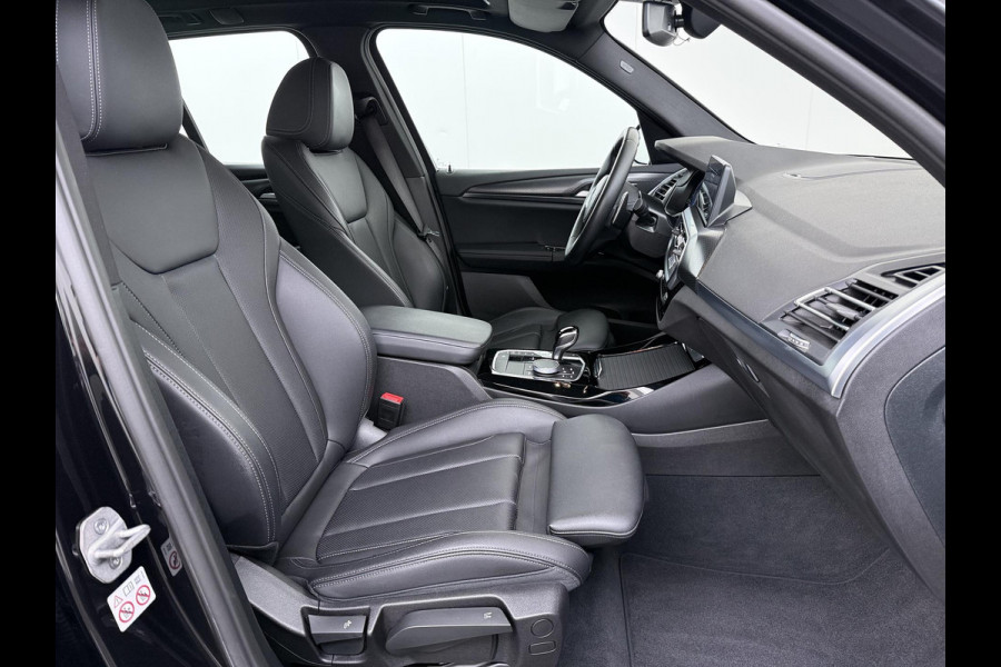 BMW X3 xDrive30e VAN: 40.900,- VOOR: 38.877,- UW WKVOORDEEL: 2.023,-PHEV | M-SPORT| DEALER ONDERHOUDEN| CAMERA| ELEKTRISCHE ACHTERKLEP| APPLE CARPLAY| RIJKLAARPRIJS