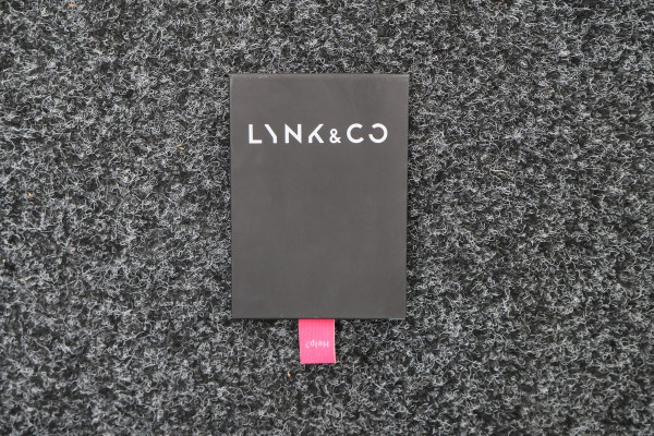 Lynk & Co 01 1.5 Plug-in Hybrid 360° Camera, Panoramadak, Zwarte hemel, ACC, Keyless, PDC, LED, 20''