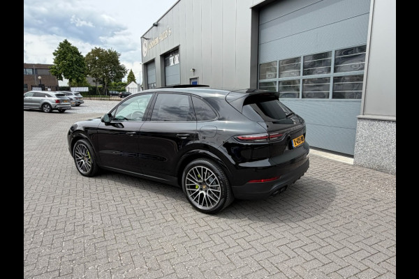 Porsche Cayenne 3.0 E-HYBRID Platinum Edtion