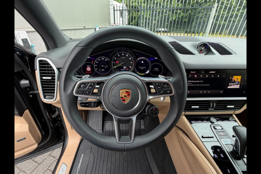 Porsche Cayenne 3.0 E-HYBRID Platinum Edtion