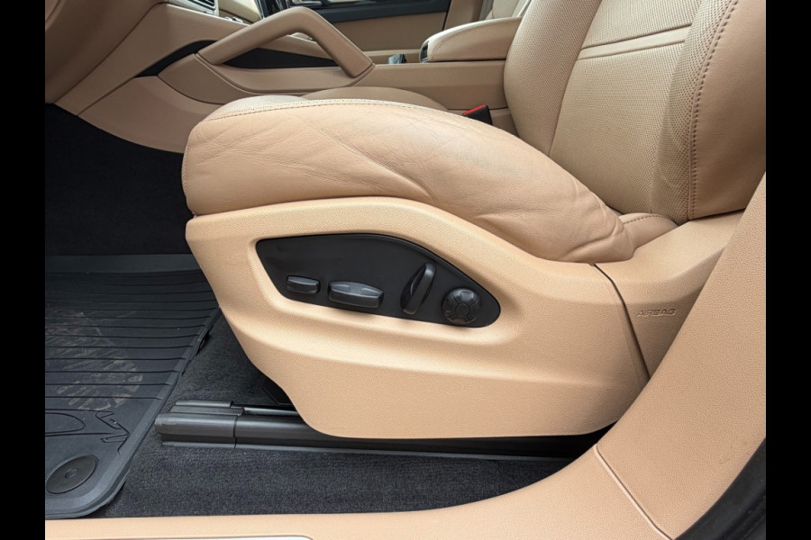 Porsche Cayenne 3.0 E-HYBRID Platinum Edtion