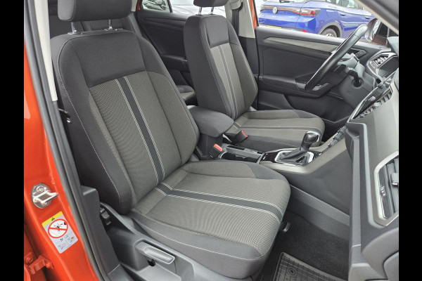 Volkswagen T-Roc 1.5 TSI Style Business | Automaat| Trekhaak| Keyless entry| Full LED|
