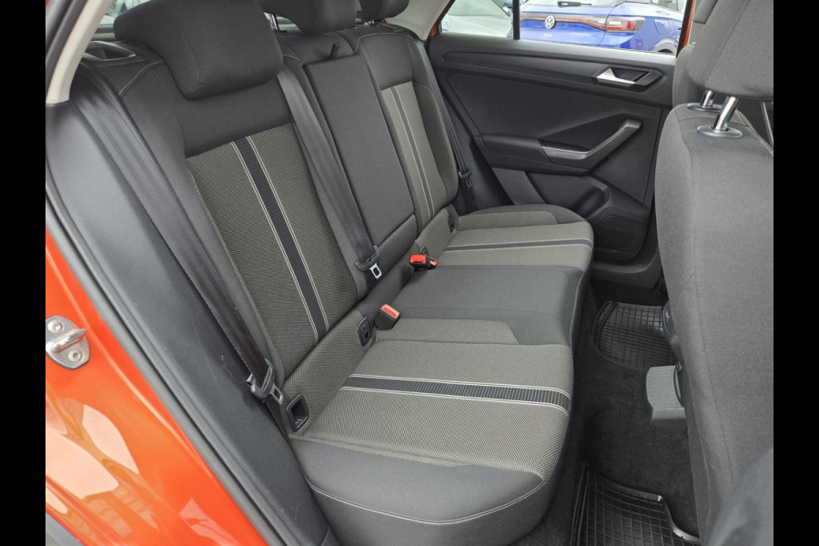 Volkswagen T-Roc 1.5 TSI Style Business | Automaat| Trekhaak| Keyless entry| Full LED|