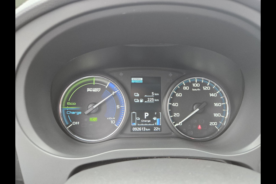 Mitsubishi Outlander 2.4 PHEV Intense S | Dealeronderhouden| Metallic Wit | Trekhaak 1500KG|