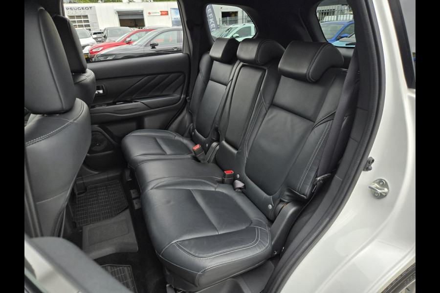 Mitsubishi Outlander 2.4 PHEV Intense S | Dealeronderhouden| Metallic Wit | Trekhaak 1500KG|