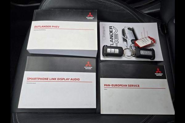 Mitsubishi Outlander 2.4 PHEV Intense S | Dealeronderhouden| Metallic Wit | Trekhaak 1500KG|