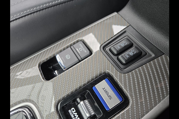 Mitsubishi Outlander 2.4 PHEV Intense S | Dealeronderhouden| Metallic Wit | Trekhaak 1500KG|