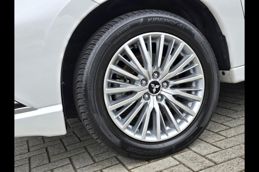 Mitsubishi Outlander 2.4 PHEV Intense S | Dealeronderhouden| Metallic Wit | Trekhaak 1500KG|