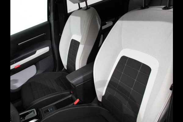 Citroën ë-C3 Max Automaat 113pk 44 kWh Climate Control Led Navigatie Apple Carplay/Android Auto Lichtmetalen Velgen Cruise Control Parkeer sensoren Camera Lichtmetalen Velgen