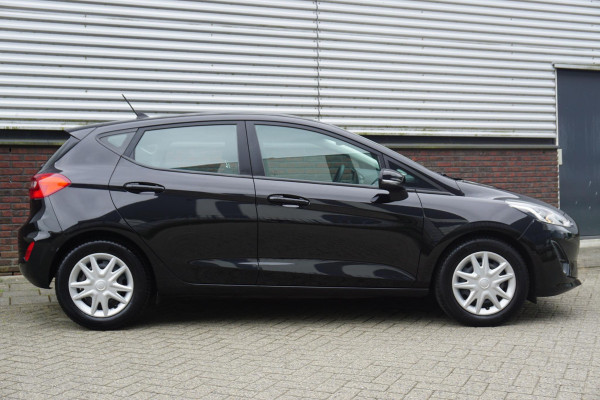 Ford Fiesta 1.0 EcoB.95PK Connected/Parkeersensor voor+achter/ All-Season banden.