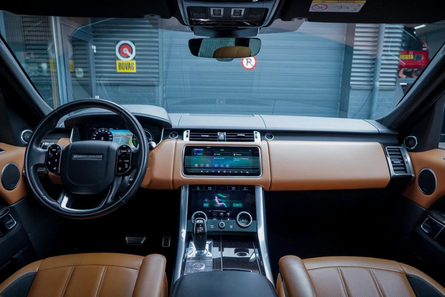 Land Rover Range Rover Sport 2.0 P400e HSE Dynamic / SVO British Racing Green / Pano / Drive Pro / Trekhaak / Incl BTW
