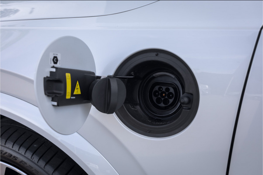 Volvo XC90 2.0 T8 Recharge AWD R-Design 22'' - Pano - 7p