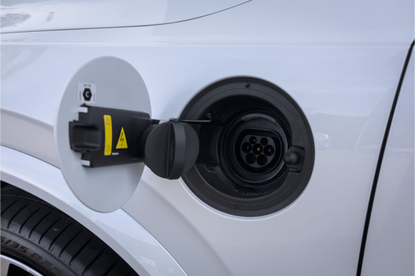Volvo XC90 2.0 T8 Recharge AWD R-Design 22'' - Pano - 7p