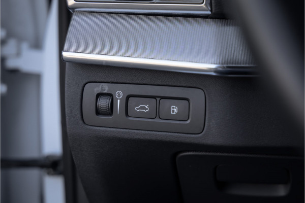 Volvo XC90 2.0 T8 Recharge AWD R-Design 22'' - Pano - 7p