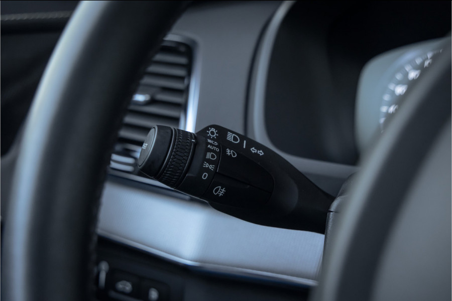 Volvo XC90 2.0 T8 Recharge AWD R-Design 22'' - Pano - 7p
