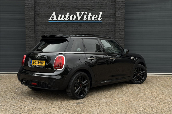 MINI 5-deurs 1.5 Cooper Dalston JCW pakket | Panodak | Kuipstoelen | Sfeerverlichting | Stoelverwarming