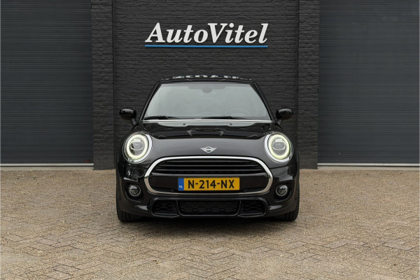 MINI 5-deurs 1.5 Cooper Dalston JCW pakket | Panodak | Kuipstoelen | Sfeerverlichting | Stoelverwarming