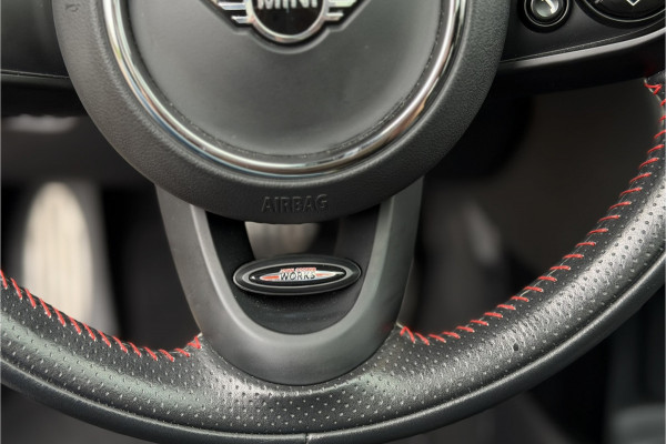 MINI 5-deurs 1.5 Cooper Dalston JCW pakket | Panodak | Kuipstoelen | Sfeerverlichting | Stoelverwarming