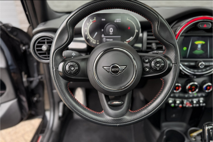MINI 5-deurs 1.5 Cooper Dalston JCW pakket | Panodak | Kuipstoelen | Sfeerverlichting | Stoelverwarming