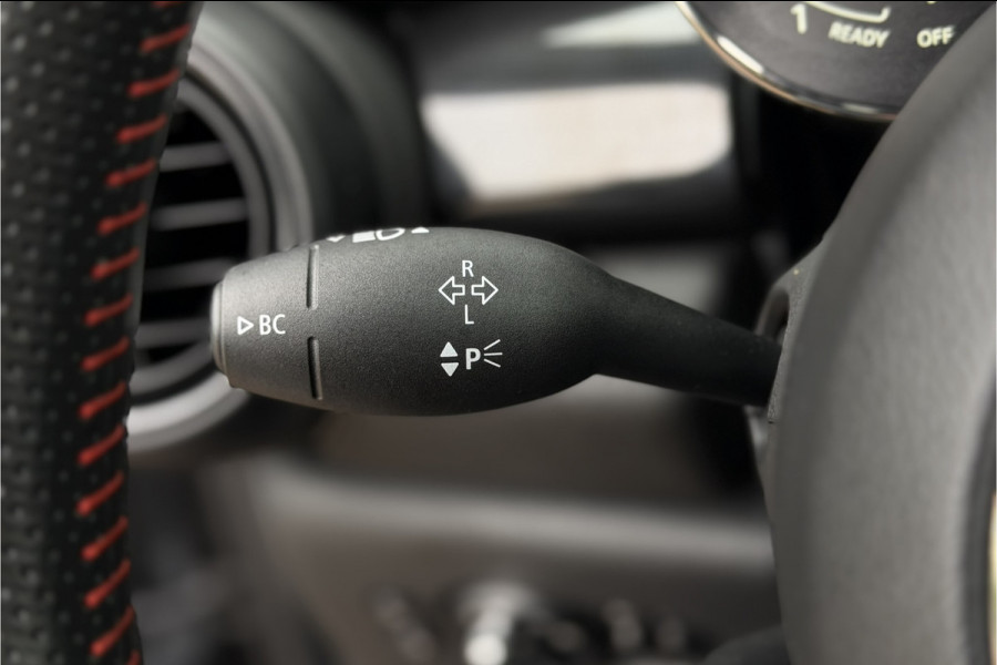 MINI 5-deurs 1.5 Cooper Dalston JCW pakket | Panodak | Kuipstoelen | Sfeerverlichting | Stoelverwarming