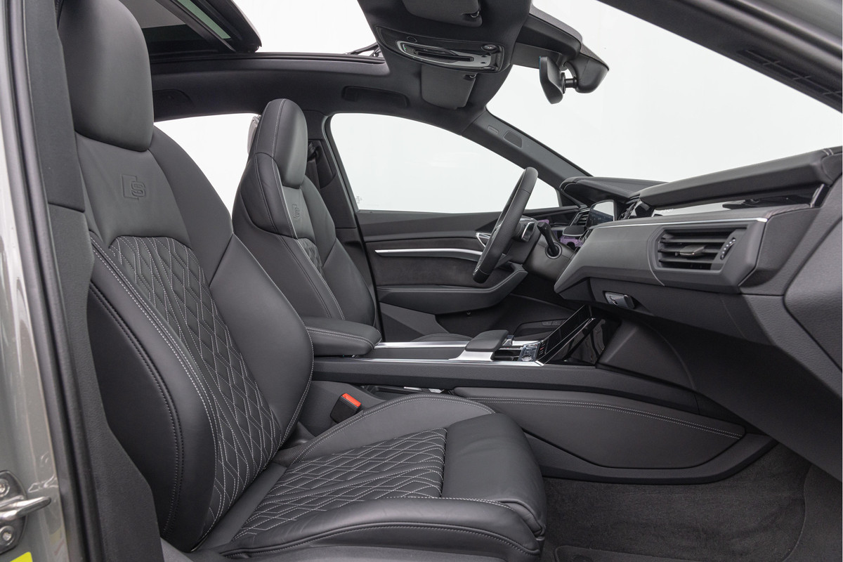 Audi SQ8 Sportback e-tron 504pk Quattro 115 kWh S-stoelen Pano B&O HuD