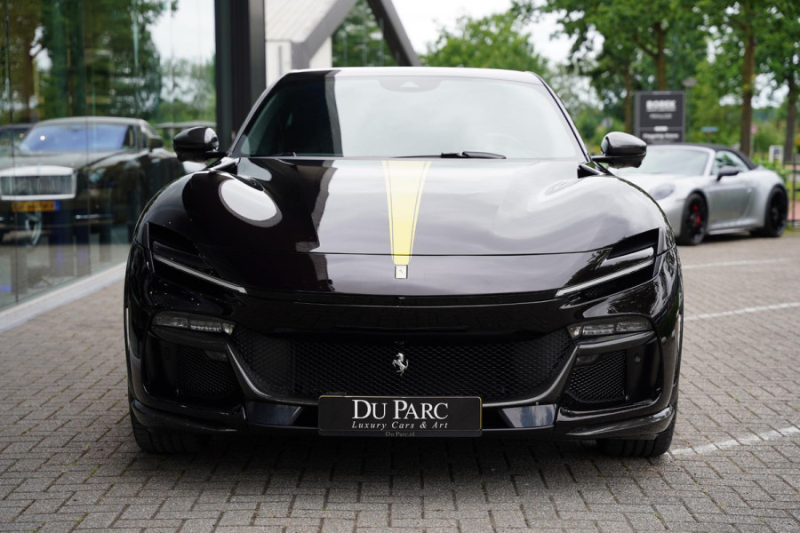 Ferrari Purosangue 6.5 V12 / Full Carbon Pack / Lifting / Panoramadak