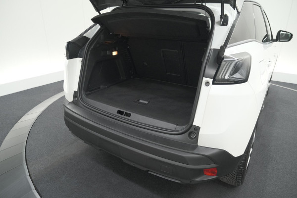 Peugeot 3008 PureTech 130 EAT8 Style | Camera | Parkeersensoren | Navigatie | Apple Carplay