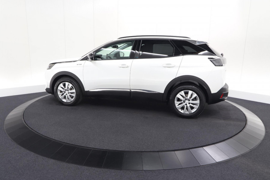 Peugeot 3008 PureTech 130 EAT8 Style | Camera | Parkeersensoren | Navigatie | Apple Carplay