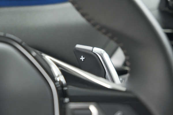 Peugeot 3008 PureTech 130 EAT8 Style | Camera | Parkeersensoren | Navigatie | Apple Carplay