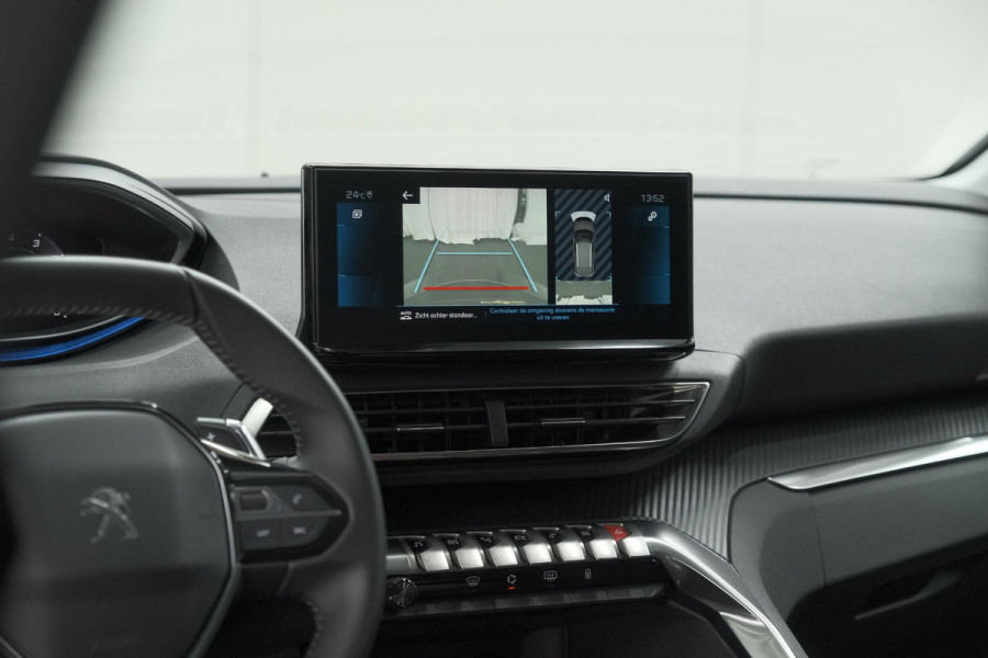 Peugeot 3008 PureTech 130 EAT8 Style | Camera | Parkeersensoren | Navigatie | Apple Carplay