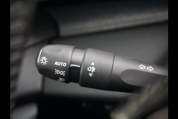 Peugeot 308 1.6 HYbrid 180 Allure Pack Business | TREKHAAK | AUTOMAAT |