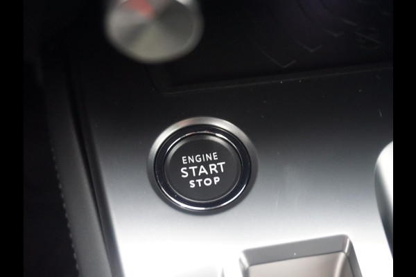 Peugeot 308 1.6 HYbrid 180 Allure Pack Business | TREKHAAK | AUTOMAAT |