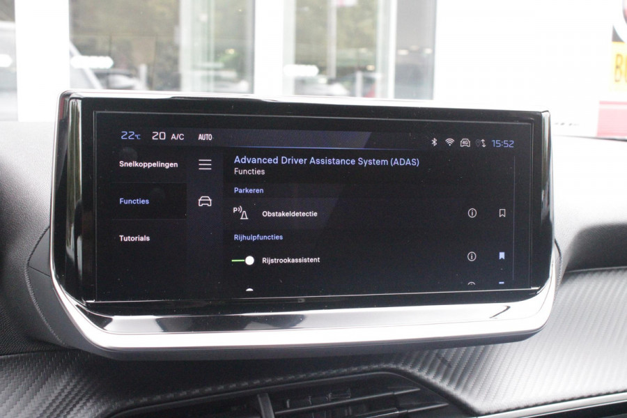 Peugeot 2008 1.2 100PK ALLURE | ACHTERUITRIJ CAMERA | NAVIGATIE | DRAADLOZE APPLE CARPLAY/ANDROID AUTO | PARKEERSENSOREN VOOR + ACHTER | CRUISE CONTROL | DAB+ RADIO | CLIMATE CONTROL | 17" LICHTMETALEN VELGEN | UNIEKE KM STAND! |