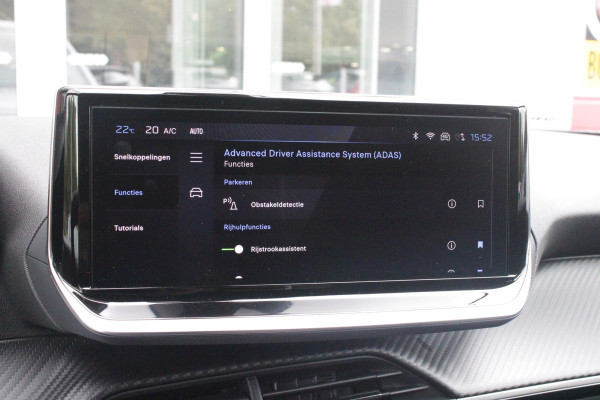 Peugeot 2008 1.2 100PK ALLURE | ACHTERUITRIJ CAMERA | NAVIGATIE | DRAADLOZE APPLE CARPLAY/ANDROID AUTO | PARKEERSENSOREN VOOR + ACHTER | CRUISE CONTROL | DAB+ RADIO | CLIMATE CONTROL | 17" LICHTMETALEN VELGEN | UNIEKE KM STAND! |