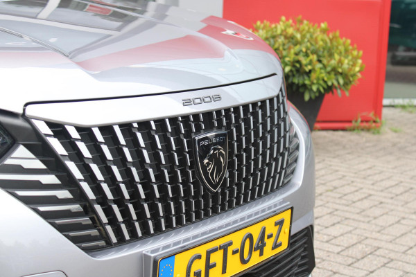 Peugeot 2008 1.2 100PK ALLURE | ACHTERUITRIJ CAMERA | NAVIGATIE | DRAADLOZE APPLE CARPLAY/ANDROID AUTO | PARKEERSENSOREN VOOR + ACHTER | CRUISE CONTROL | DAB+ RADIO | CLIMATE CONTROL | 17" LICHTMETALEN VELGEN | UNIEKE KM STAND! |