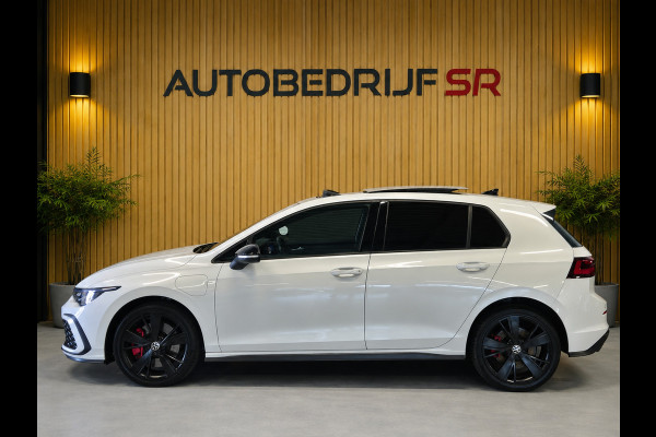 Volkswagen Golf 1.4 eHybrid GTE Pano! Hud! IQ! Standkachel! StoelW! StuurW! Camera!