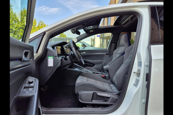 Volkswagen Golf 1.4 eHybrid GTE Pano! Hud! IQ! Standkachel! StoelW! StuurW! Camera!