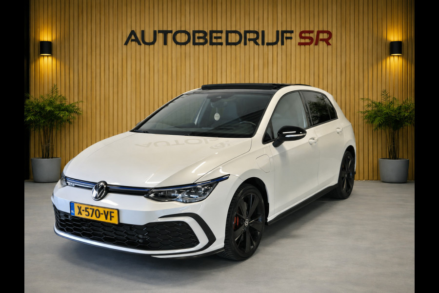 Volkswagen Golf 1.4 eHybrid GTE Pano! Hud! IQ! Standkachel! StoelW! StuurW! Camera!