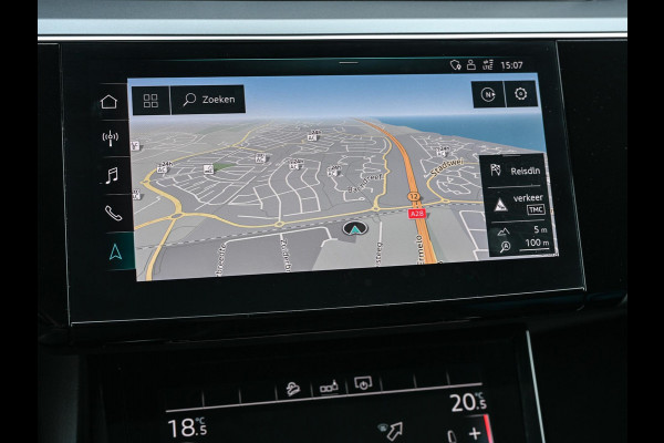 Audi e-tron e-tron 50 quattro Launch edition plus 71 kWh | Panoramadak | Luchtvering | Adaptive Cruise | Memory Seats | Stoelverwarming | PDC V+A |