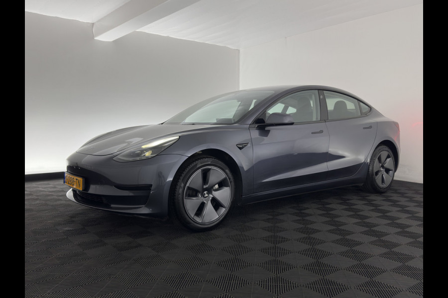 Tesla Model 3 Standard RWD Plus 60 kWh [3-Fase-11kW] (INCL-BTW) Aut. *PANO | AUTOPILOT | LEATHER | KEYLESS | FULL-LED | MEMORY-PACK | TOPVIEW | DAB | CARPLAY | DIGI-COCKPIT | LANE-ASSIST | HEATED- COMFORTSEATS | 19"ALU*