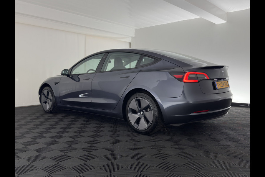 Tesla Model 3 Standard RWD Plus 60 kWh [3-Fase-11kW] (INCL-BTW) Aut. *PANO | AUTOPILOT | LEATHER | KEYLESS | FULL-LED | MEMORY-PACK | TOPVIEW | DAB | CARPLAY | DIGI-COCKPIT | LANE-ASSIST | HEATED- COMFORTSEATS | 19"ALU*