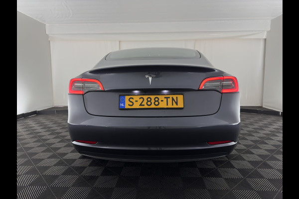 Tesla Model 3 Standard RWD Plus 60 kWh [3-Fase-11kW] (INCL-BTW) Aut. *PANO | AUTOPILOT | LEATHER | KEYLESS | FULL-LED | MEMORY-PACK | TOPVIEW | DAB | CARPLAY | DIGI-COCKPIT | LANE-ASSIST | HEATED- COMFORTSEATS | 19"ALU*