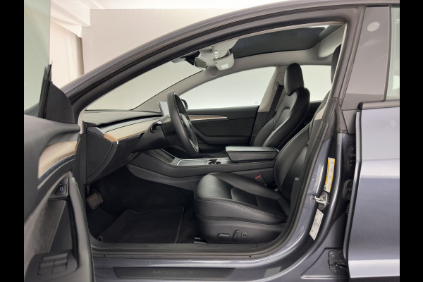 Tesla Model 3 Standard RWD Plus 60 kWh [3-Fase-11kW] (INCL-BTW) Aut. *PANO | AUTOPILOT | LEATHER | KEYLESS | FULL-LED | MEMORY-PACK | TOPVIEW | DAB | CARPLAY | DIGI-COCKPIT | LANE-ASSIST | HEATED- COMFORTSEATS | 19"ALU*