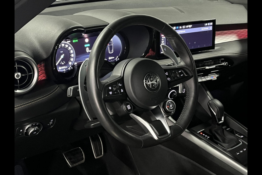 Alfa Romeo Tonale 1.3 Plug-in VELOCE Adapt. cruise | Harman/Kardon | Stoelventilatie en verwarming | 360 camera | Sfeerverlichting | Stuurverwarming | Leder