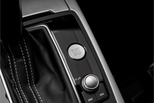 Audi A6 Limousine 1.8 TFSI S-Line Parkeerhulp CarPlay 19"