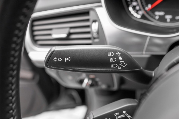 Audi A6 Limousine 1.8 TFSI S-Line Parkeerhulp CarPlay 19"