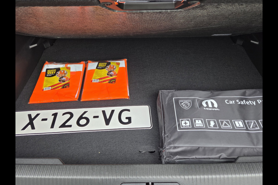Peugeot 2008 1.2 automaat PureTech 130 GT uitvoering 1e eigenaar !!!