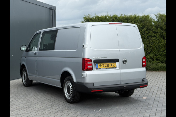 Volkswagen Transporter 2.0 TDI 150 PK / L2H1 / DUBBELE CABINE / TREKHAAK / 1e EIG. / AIRCO / CRUISE / ISOFIX / NAVI
